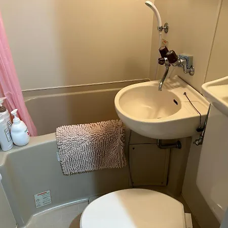 Guest House Zwell Hakata Yakuin Fukuoka  Exterior photo